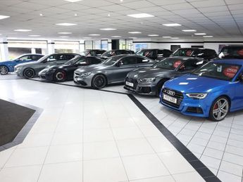 LAND ROVER DISCOVERY 3.0 TD6 HSE LUXURY AUTO 258 BHP