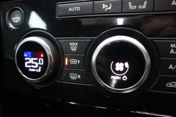 LAND ROVER DISCOVERY 3.0 TD6 HSE LUXURY AUTO 258 BHP