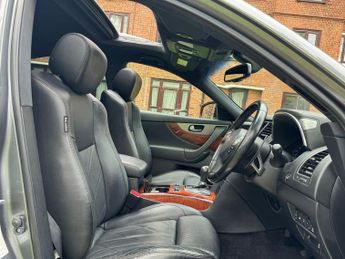 INFINITI QX70 3.7 S PREMIUM 5d 385 BHP