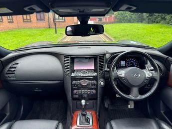 INFINITI QX70 3.7 S PREMIUM 5d 385 BHP