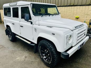 Land Rover Defender 2.2 TD XS STATION WAGON 5d 122 BHP