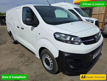 Vauxhall Vivaro 1.5 L2H1 F2900 DYNAMIC S/S 101 BHP IN WHITE WITH 43,640 MILES AN