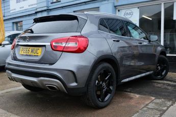 MERCEDES-BENZ GLA-CLASS 2.1 GLA 200 D AMG LINE 5d 134 BHP