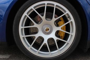 PORSCHE 911 3.8 TURBO S PDK 2d 530 BHP