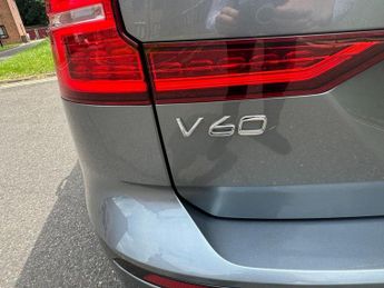 VOLVO V60 2.0 T5 MOMENTUM PLUS 5d 246 BHP