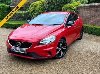 Volvo V40 2.0 D3 R-DESIGN PRO 5d 148 BHP