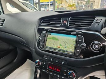 KIA CEED AUTOMATIC 1.6 4 5d 133 BHP