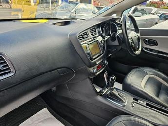KIA CEED AUTOMATIC 1.6 4 5d 133 BHP