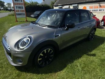 MINI Hatch 1.5 COOPER EXCLUSIVE LEATHER LOW MILES FSH 
