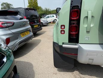 LAND ROVER DEFENDER 3.0 75TH LIMITED EDITION 3d 296 BHP