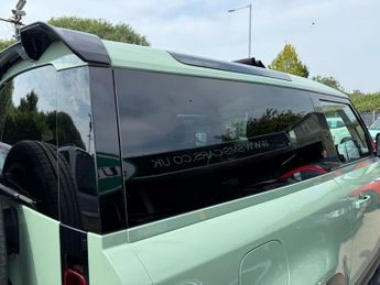 LAND ROVER DEFENDER 3.0 75TH LIMITED EDITION 3d 296 BHP
