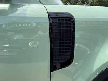 LAND ROVER DEFENDER 3.0 75TH LIMITED EDITION 3d 296 BHP