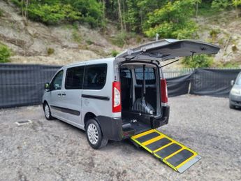 Peugeot Expert 4 Seat Auto Wheelchair Accessible Disabled Access Ramp Car