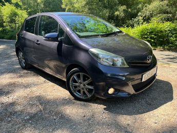 Toyota Yaris 1.3 VVT-I SR 5d 98 BHP 6 SPEED MANUAL ULEZ COMPLIANT.