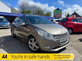 Peugeot 208 1.6 E-HDI ALLURE FAP 5d 92 BHP