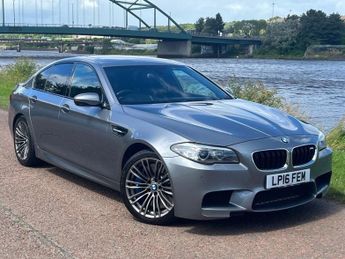 BMW M5 4.4 M5 4d 553 BHP