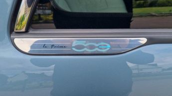 FIAT 500E 0L LA PRIMA 3d AUTO 117 BHP