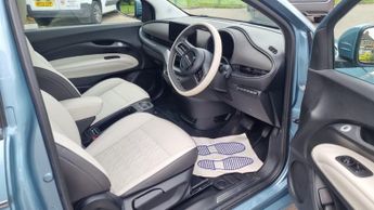 FIAT 500E 0L LA PRIMA 3d AUTO 117 BHP