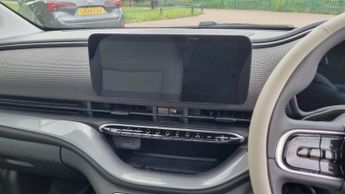 FIAT 500E 0L LA PRIMA 3d AUTO 117 BHP