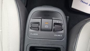 FIAT 500E 0L LA PRIMA 3d AUTO 117 BHP