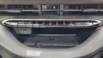 FIAT 500E 0L LA PRIMA 3d AUTO 117 BHP