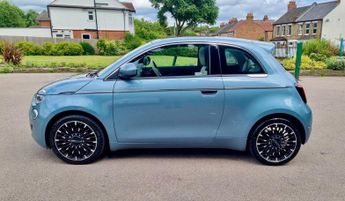 FIAT 500E 0L LA PRIMA 3d AUTO 117 BHP