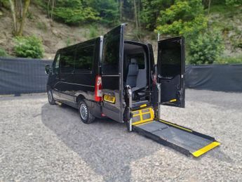 Renault Master 5 Seat Auto Wheelchair Accessible Disabled Access Ramp Vehicle