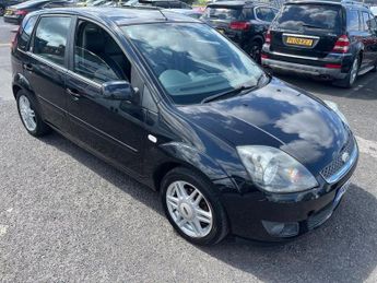 Ford Fiesta 1.4 GHIA 16V 5d 80 BHP