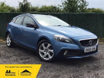 Volvo V40 1.6 D2 CROSS COUNTRY LUX NAV 5d 113 BHP FROM £121 PER MONT