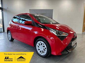 Toyota AYGO 1.0 VVT-I X-PLAY X-SHIFT 5d 69 BHP