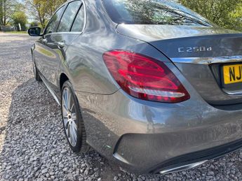 MERCEDES-BENZ C-CLASS 2.1 C 250 D 4MATIC AMG LINE PREMIUM PLUS 4d 204 BHP