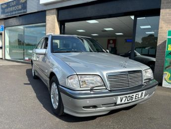 Mercedes C Class 2.0 C200 ELEGANCE 4d 134 BHP