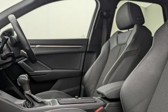 AUDI Q3 1.5 TFSI S LINE BLACK EDITION MHEV 5d 148 BHP