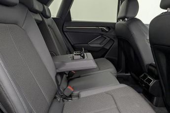 AUDI Q3 1.5 TFSI S LINE BLACK EDITION MHEV 5d 148 BHP