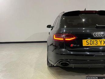 AUDI A4 AVANT 4.2 RS4 AVANT FSI QUATTRO 5d 444 BHP