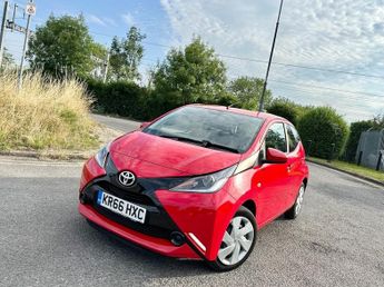 Toyota AYGO 1.0 VVT-I X-PLAY 5d 69 BHP