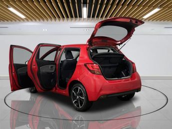 TOYOTA YARIS 1.5 VVT-I DESIGN M-DRIVE S 5d 73 BHP