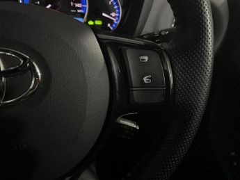 TOYOTA YARIS 1.5 VVT-I DESIGN M-DRIVE S 5d 73 BHP