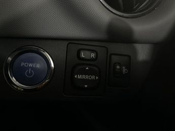 TOYOTA YARIS 1.5 VVT-I DESIGN M-DRIVE S 5d 73 BHP