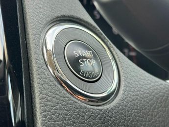 NISSAN QASHQAI 1.3 DIG-T N-CONNECTA DCT 5d 158 BHP