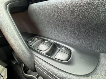 NISSAN QASHQAI 1.3 DIG-T N-CONNECTA DCT 5d 158 BHP