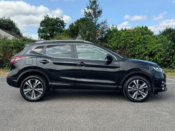 NISSAN QASHQAI 1.3 DIG-T N-CONNECTA DCT 5d 158 BHP