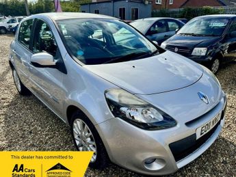 Renault Clio 1.1 DYNAMIQUE TOMTOM 16V 5d 75 BHP