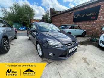 Ford Focus 1.0 ZETEC NAVIGATOR 5d 124 BHP