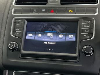 VOLKSWAGEN POLO 1.0 SEL TSI 5d 109 BHP