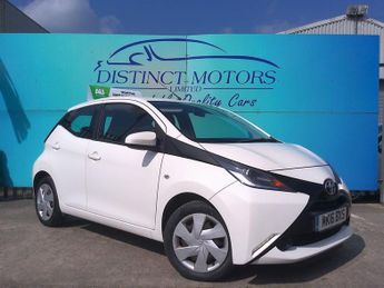 Toyota AYGO 1.0 VVT-I X-PLAY 5d 69 BHP