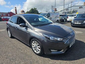 Ford Focus 1.0 TITANIUM 5d 124 BHP