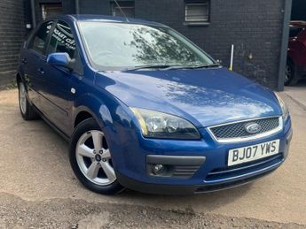 FORD FOCUS 1.6L ZETEC CLIMATE 16V 5d AUTO 101 BHP