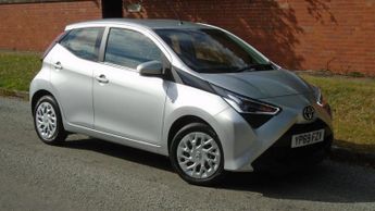 Toyota AYGO 1.0 VVT-I X-PLAY 5d 69 BHP