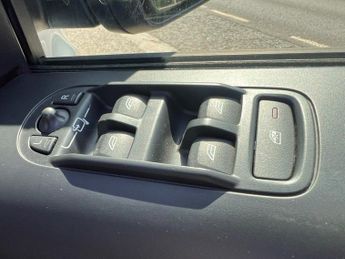 LAND ROVER FREELANDER 2.2 SD4 XS 5d 190 BHP